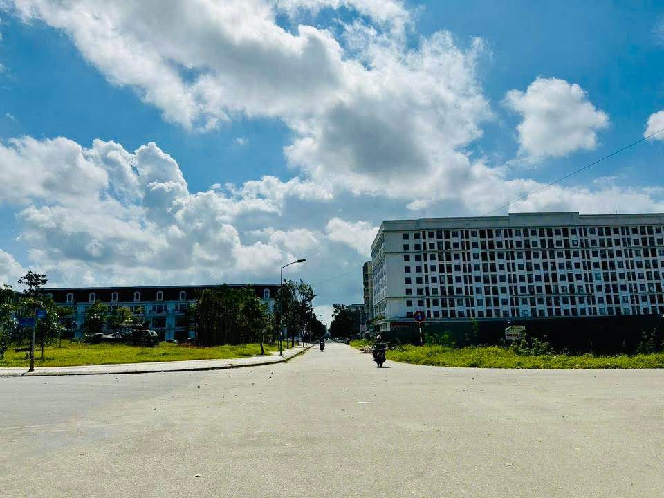 Mặt tiền kinh doanh Dương Khuê, 100m² giá 3 tỷ - Cơ hội đầu tư tuyệt vời!