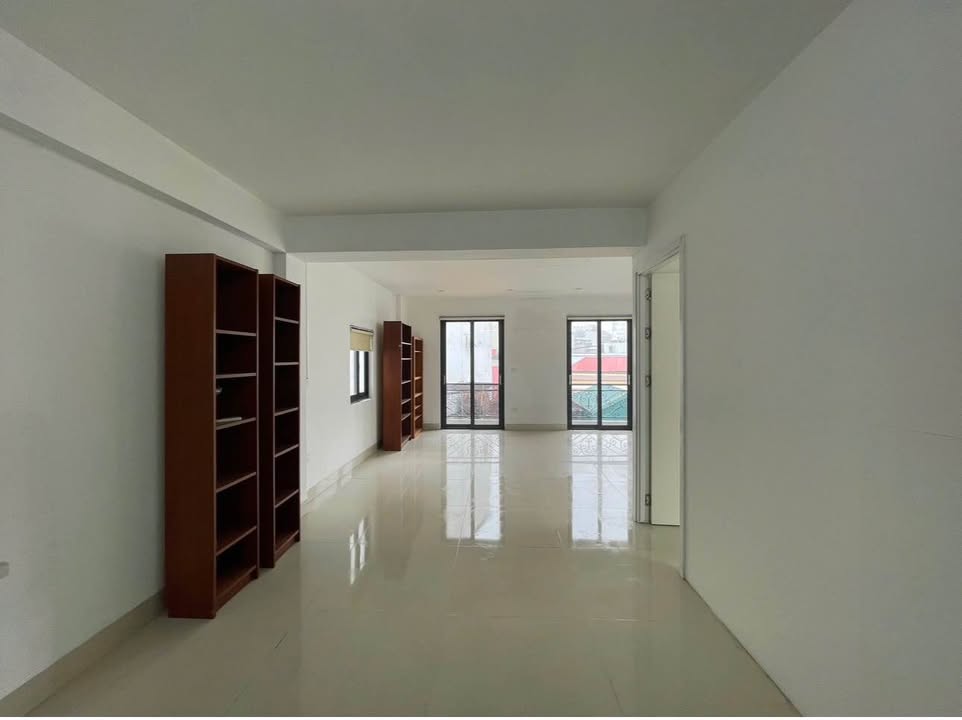 Văn phòng cho thuê 50m² tại Đống Đa chỉ 10 triệu - Địa điểm lý tưởng cho doanh nghiệp!