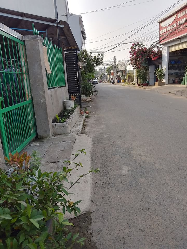 Nhà cấp 4 mặt tiền đường lớn KP 8a, Long Bình 72m² giá 1.5 tỷ - Chính chủ bán gấp!