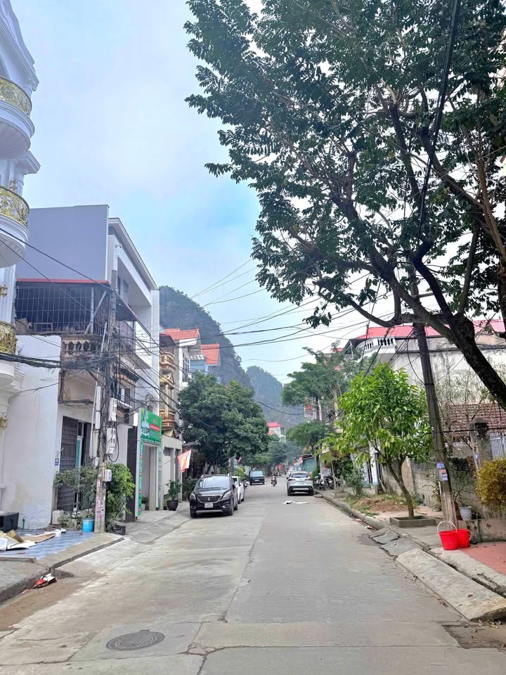 Biệt thự Townhouse 3 tầng tại phường Tam Thanh 137m² giá 5,8 tỷ - Vị trí tuyệt vời cho cuộc sống