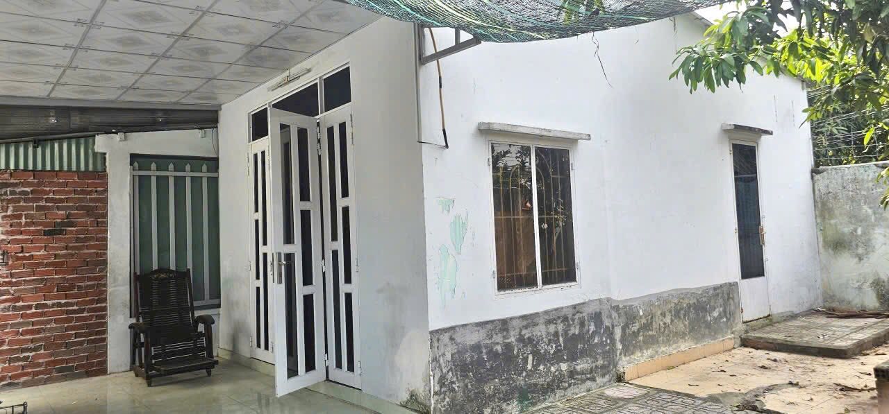 Đất thổ cư Xã Phú Hữu Nhơn Trạch 81m² giá 2 tỷ - Vị trí thuận lợi, gần chợ và trường học!