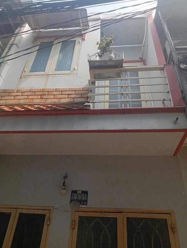 Nhà 1 trệt 1 lầu Hóc Môn 24m² giá 580 triệu - Bán gấp vì lý do tài chính!