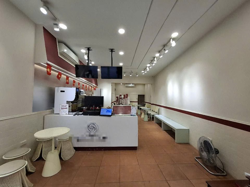 Bán Tập Thể Tầng 1 Phố Bạch Mai 82m² giá 18.3 tỷ - Đầu tư sinh lời tốt!