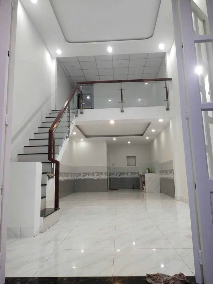 Nhà bán 50m² tại Nguyễn Thị Sưa, Vĩnh Lộc A - Giá chỉ 1.45 tỷ - Hẻm xe hơi rộng rãi!