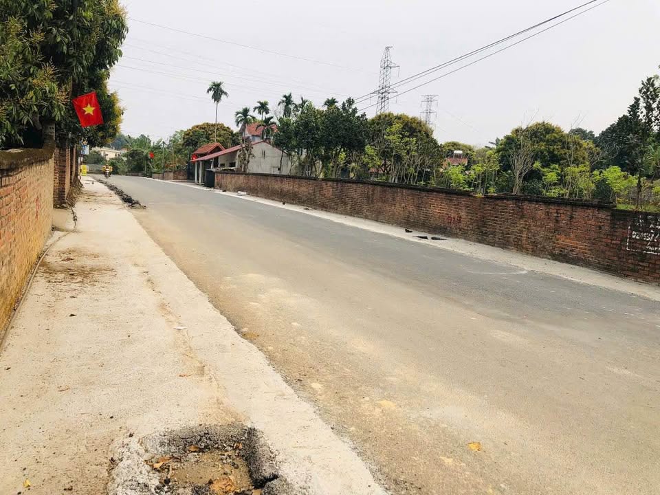 Lô đất 696m² Trục Chính Hòa Sơn Lương Sơn - Đầu tư sinh lời ngay!