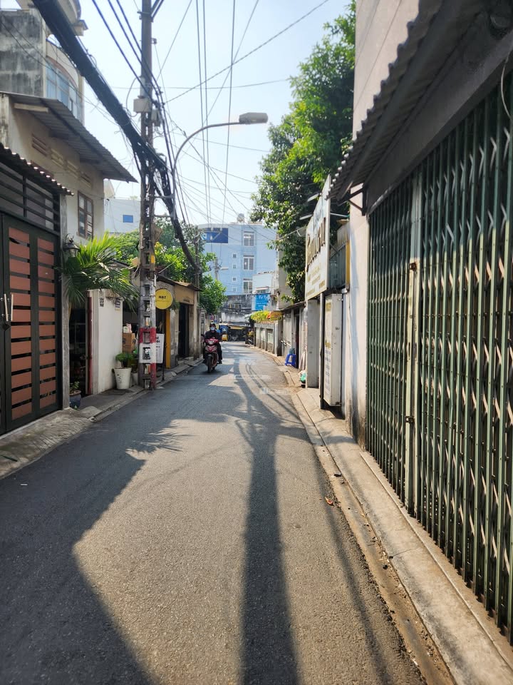 Front House đường Hoa Cau, Phú Nhuận 116m² giá 19.48 tỷ - Cơ hội đầu tư hiếm có!