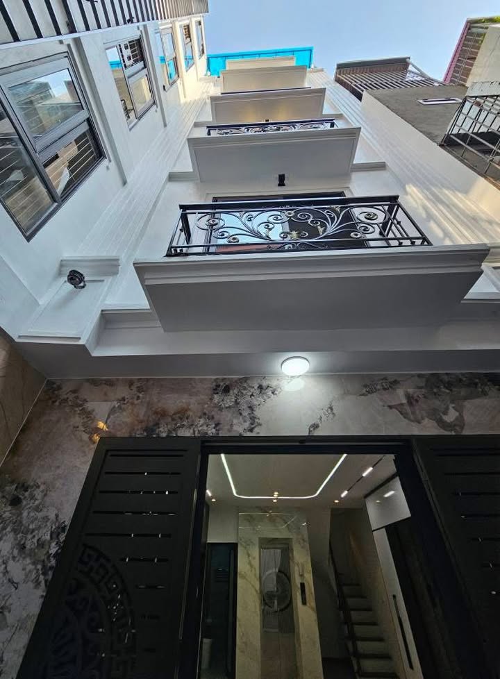 Căn hộ CCMN Cầu Giấy 40m² giá 13.15 tỷ - Cực hiếm trong phân khúc!