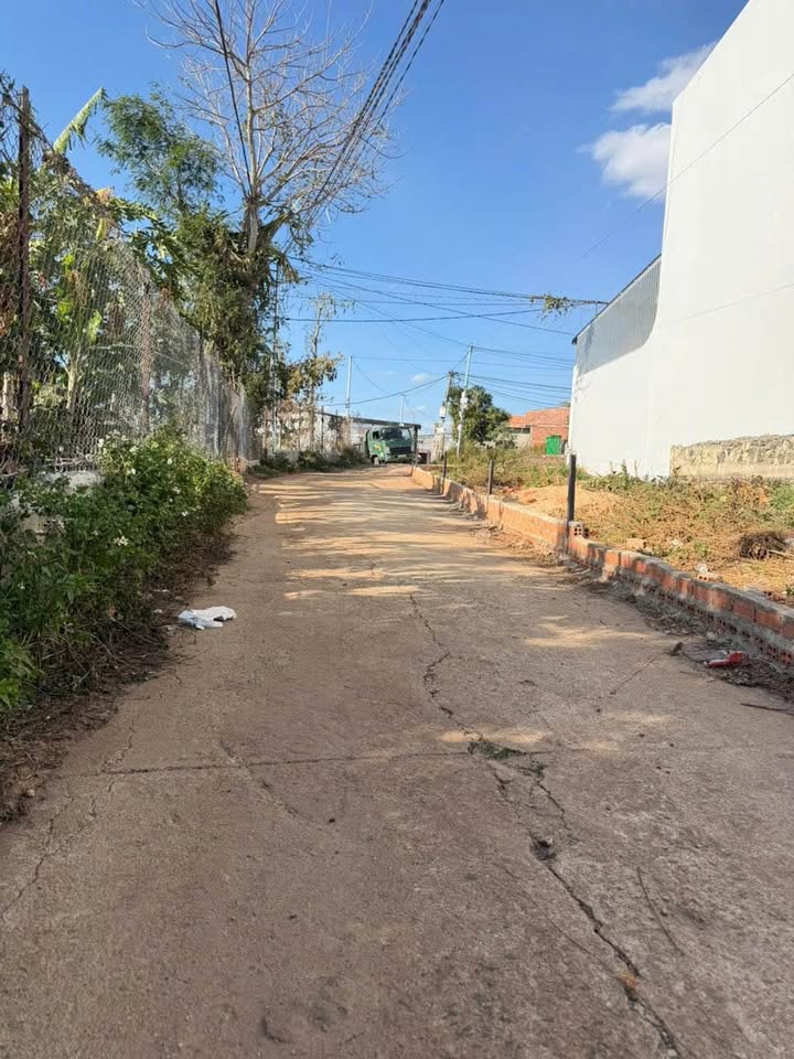 Đất nền hẻm 451 Y Moan, Buôn Ma Thuột 100m² giá chỉ 1.39 tỷ - Cơ hội đầu tư hấp dẫn!