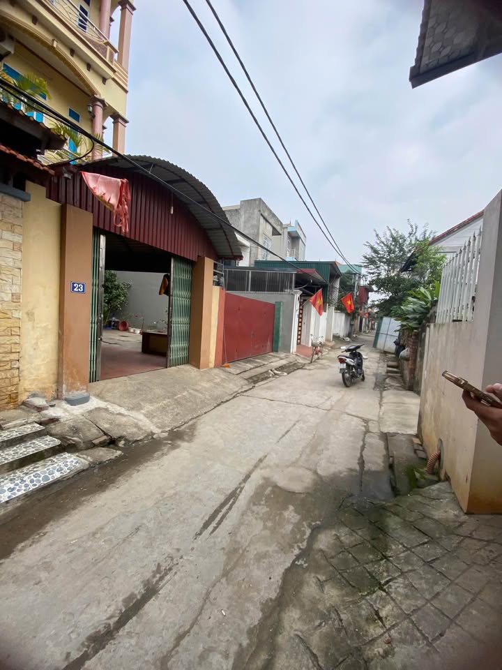 Đất ở Thượng Cốc 183m² giá chỉ 5.5 tỷ - Đầu tư sinh lời ngay!