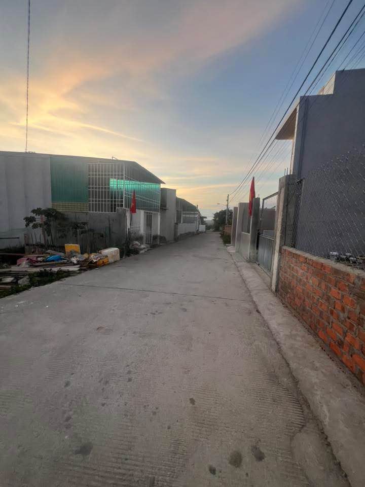 Đất thổ cư tại thôn 4 Đắk Cấm, 196m² giá 490 triệu - Cơ hội đầu tư hấp dẫn!