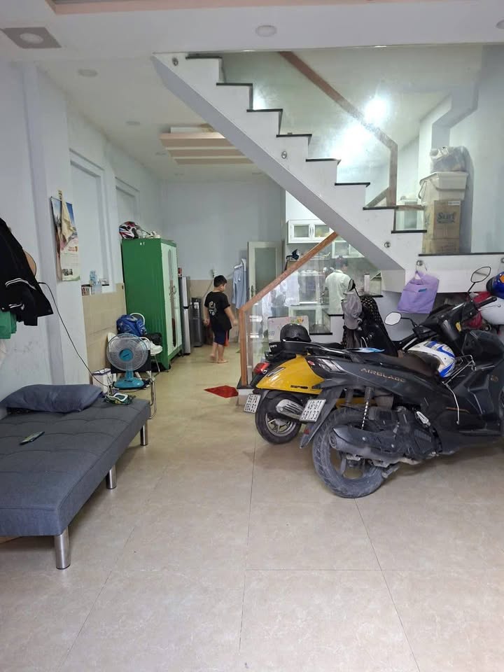 Nhà hẻm Nguyễn Bặc, Phường 3, Quận Tân Bình, 36m² giá 5.3 tỷ - Thiết kế hiện đại vào ở ngay!