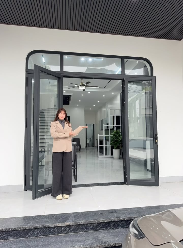 Nhà mặt phố Cẩm Khê 107m² giá chỉ 3 tỷ - Sẵn sàng vào ở ngay!