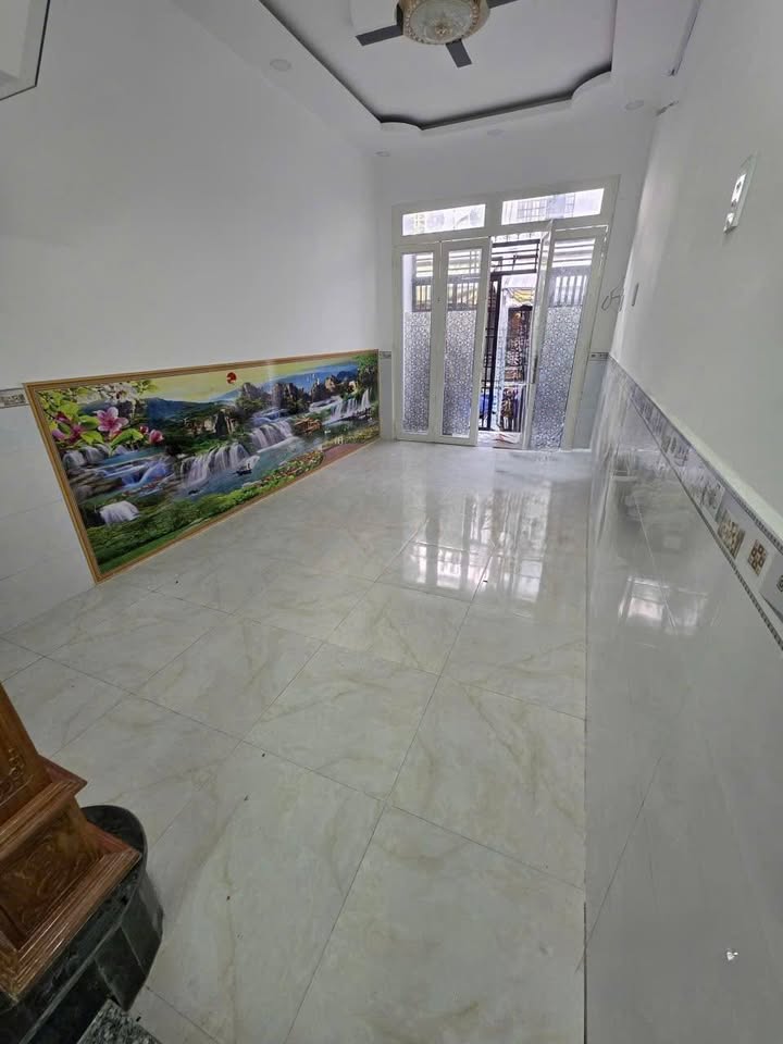 Nhà phố Phú Định Quận 8, 14m² giá 2.4 tỷ - Hẻm thông thoáng, xe hơi vào tận nhà!