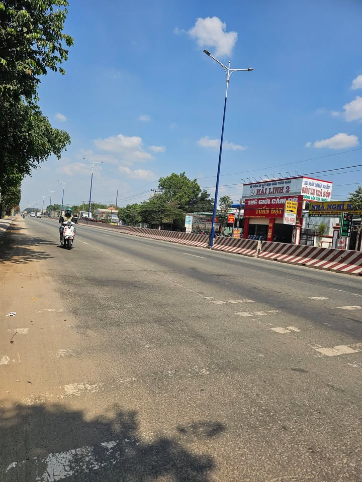 Đất mặt tiền Quốc lộ 13, Bàu Bàng, 655m² - Kinh doanh tốt, giá chỉ 8 tỷ!