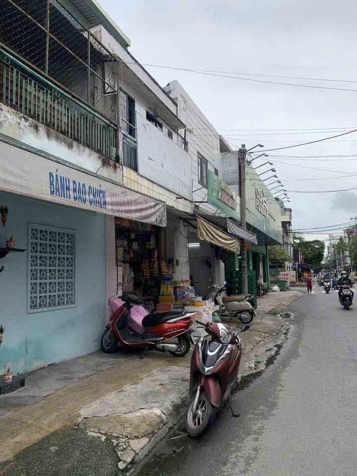 Nhà mặt tiền kinh doanh đường Lê Khôi, Quận Tân Phú, 70m² - Vị trí đẹp, sẵn sàng ở ngay!