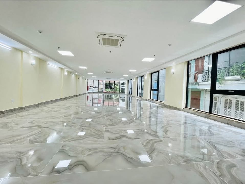 Văn phòng cho thuê tại Đống Đa, Hà Nội 250m² giá 40 triệu - Ngay lập tức vào làm việc!