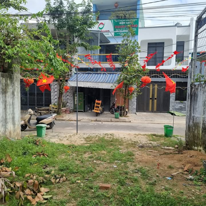 Bán gấp FrontHouse Đường Hoà An 24, Quận Cẩm Lệ, 104m² - Giá chỉ 4.75 tỷ!