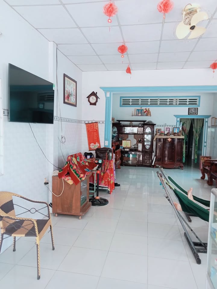 Nhà đất ấp Tri Liêm, Vĩnh Long 360m² giá 1.5 tỷ - Cơ hội kinh doanh tuyệt vời!