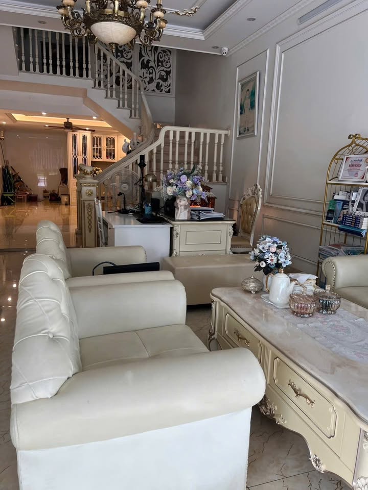 Nhà Kinh Doanh Đường Bà Triệu, Thành Phố Thanh Hóa 74m² giá 9 tỷ - Vị trí đắc địa, sẵn sàng kinh doanh!