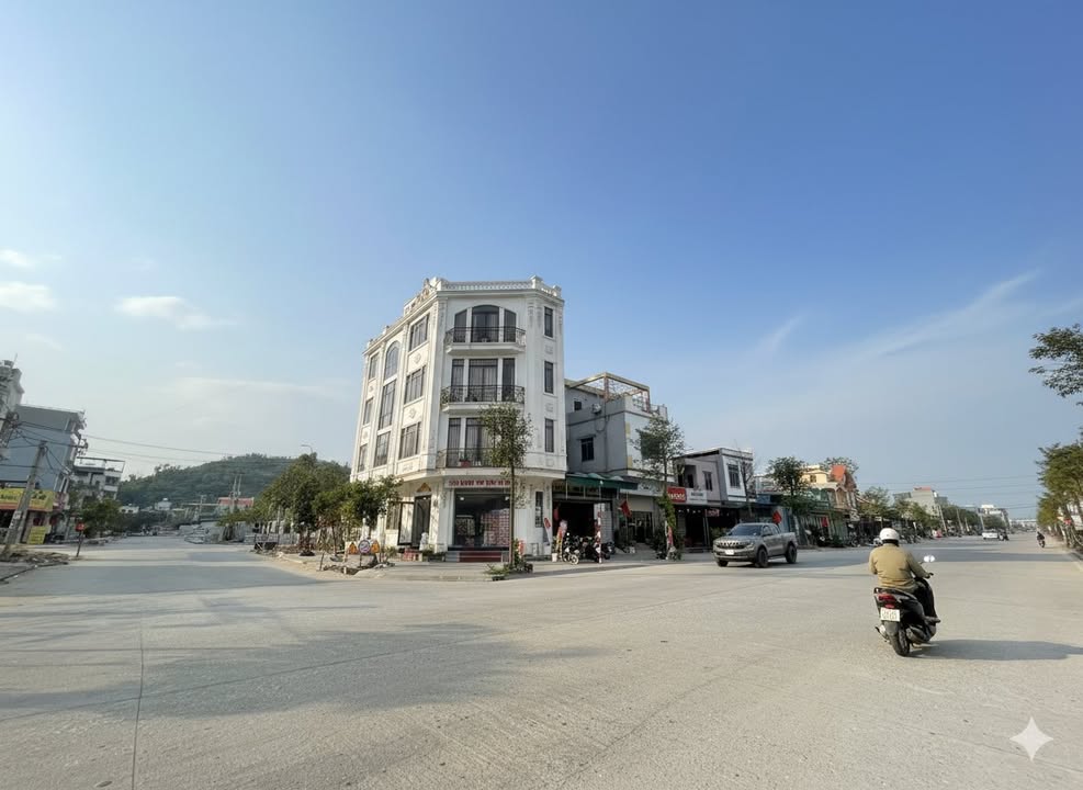 Nhà mặt tiền đường Cao Hà, phường Hà Lầm, 70m² giá 5.6 tỷ - Kinh doanh mọi mặt hàng!