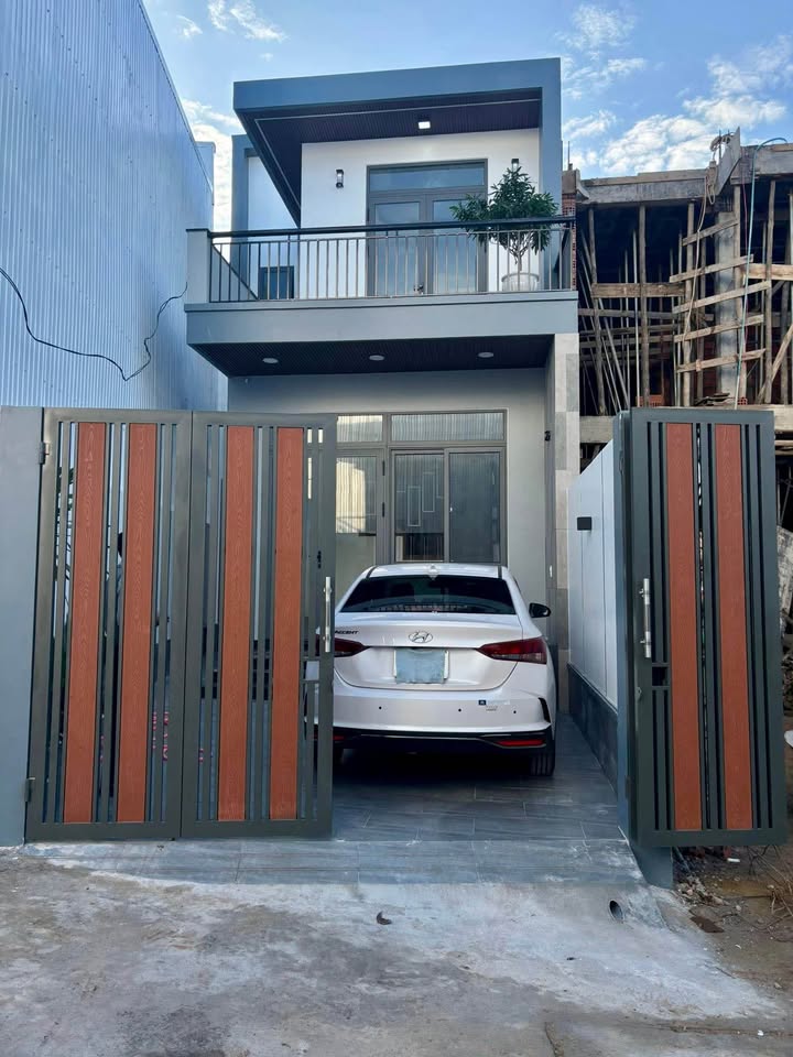 Nhà 2 tầng Lê Ngô Cát, Thủy Xuân 111m² giá 3.2 tỷ - Full nội thất, sẵn sàng ở ngay!