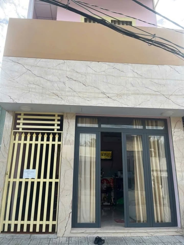 Nhà 2 tầng tại Nhà Bè 110m² giá 6.3 tỷ - Đang cho thuê full phòng