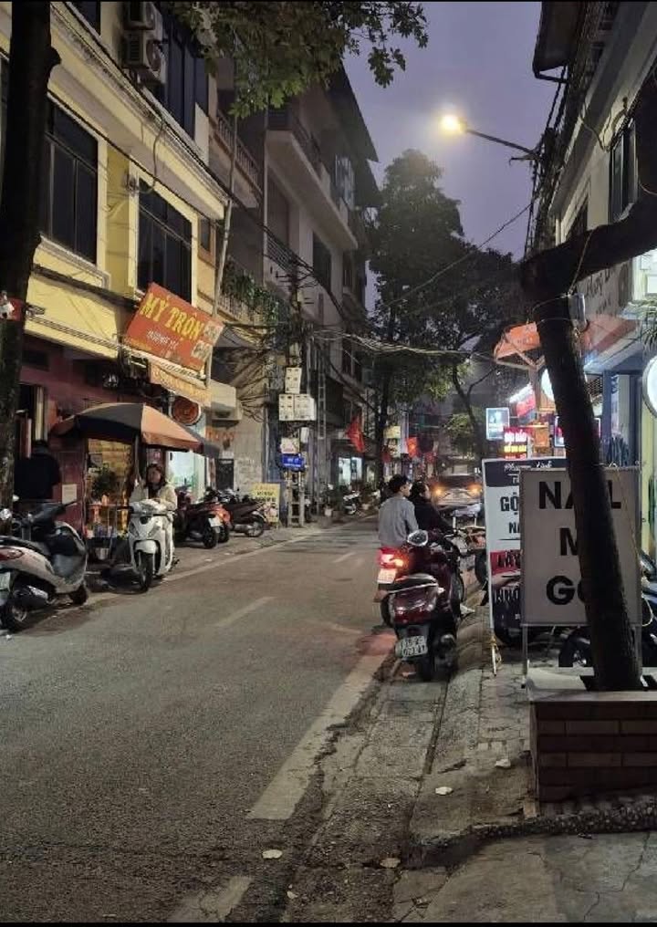 Nhà mặt phố Bùi Ngọc Dương 24m² giá 4 tỷ - Kinh doanh đỉnh cao!