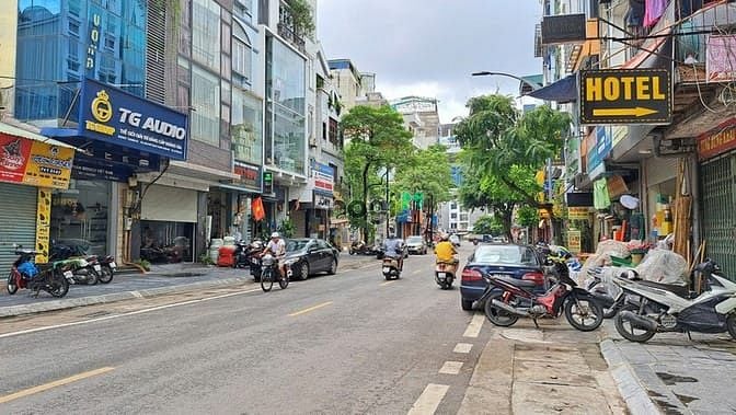 Nhà mặt phố Vọng, Quận Hai Bà Trưng, 100m² giá 36.9 tỷ - Vị trí kinh doanh đắc địa!