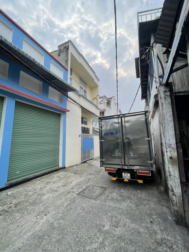 Nhà kho hẻm 468 Tân Hòa Đông, Bình Trị Đông, 60m² giá 5.3 tỷ - Không thể bỏ lỡ!