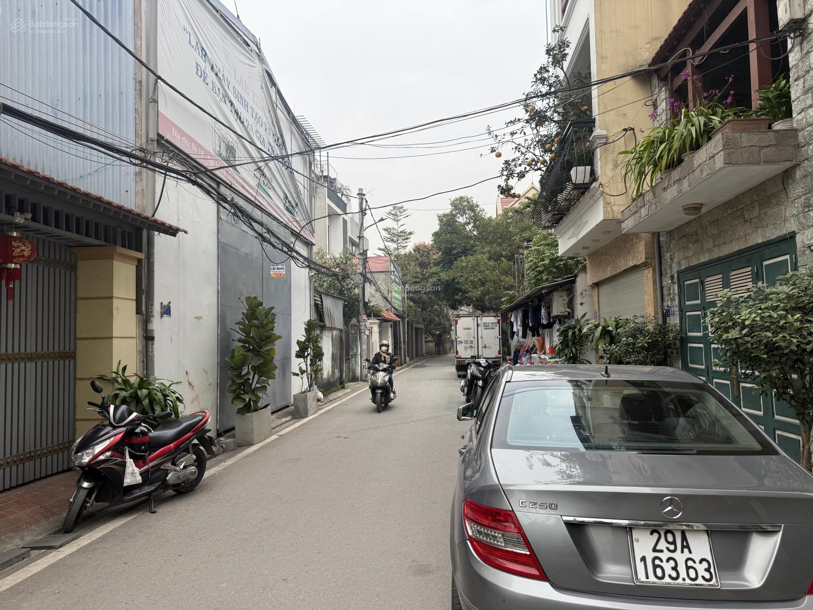 Đất nền đẹp Long Biên 229m² giá chỉ 52.5 tỷ - Pháp lý chuẩn, sẵn sàng xây dựng!