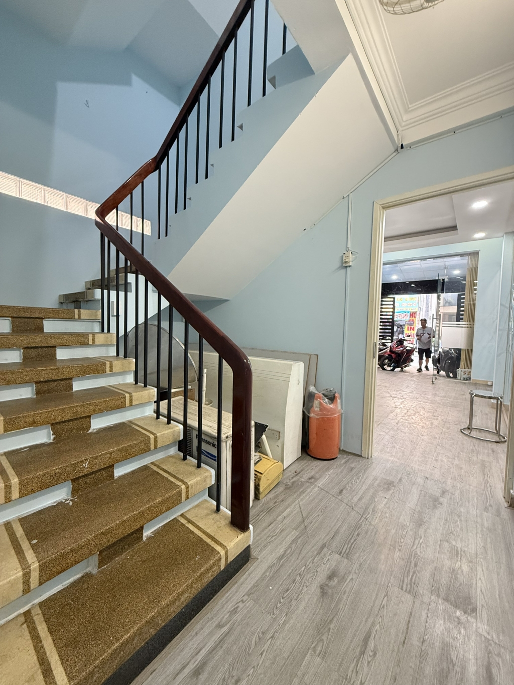 Nhà 5 tầng mặt tiền kinh doanh Nguyễn Trọng Tuyển 63m² giá 18.9 tỷ - Cơ hội đầu tư sinh lời!