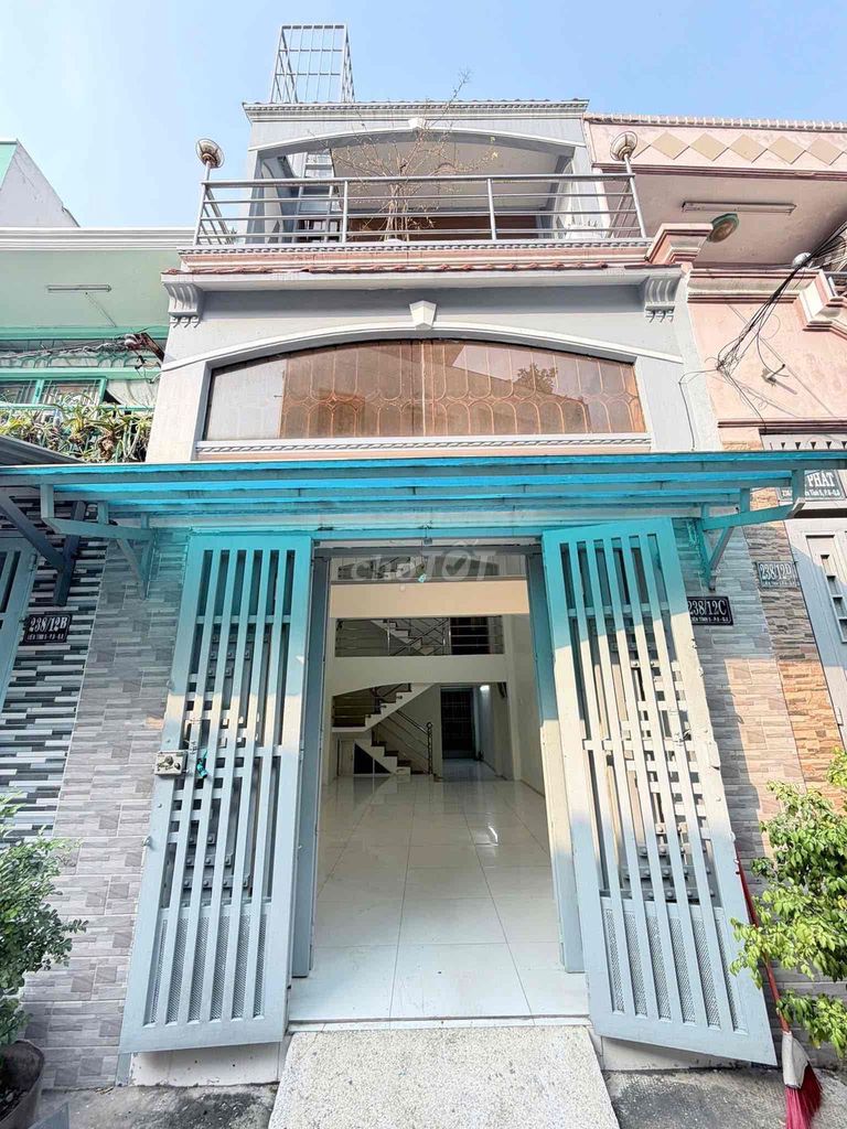 Nhà hẻm xe hơi Bùi Minh Trực, P.6, Q.8 - 38.9m² giá 5.78 tỷ - Sẵn sàng ở ngay!