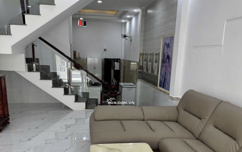 Nhà phố mặt tiền kinh doanh Huỳnh Thị Đồng 62m² giá 9.8 tỷ - Kinh doanh thuận lợi!