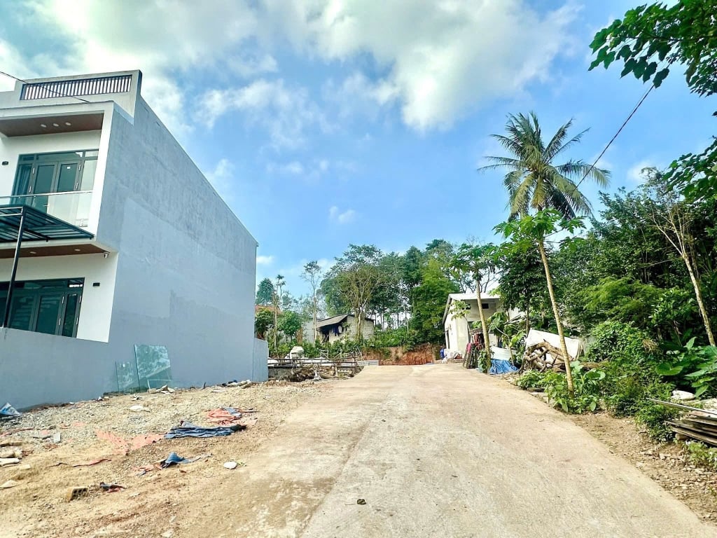 Đất kiệt ô tô 24 Vũ Ngọc Anh, 100m² giá 1.68 tỷ - Bao ngập lụt!