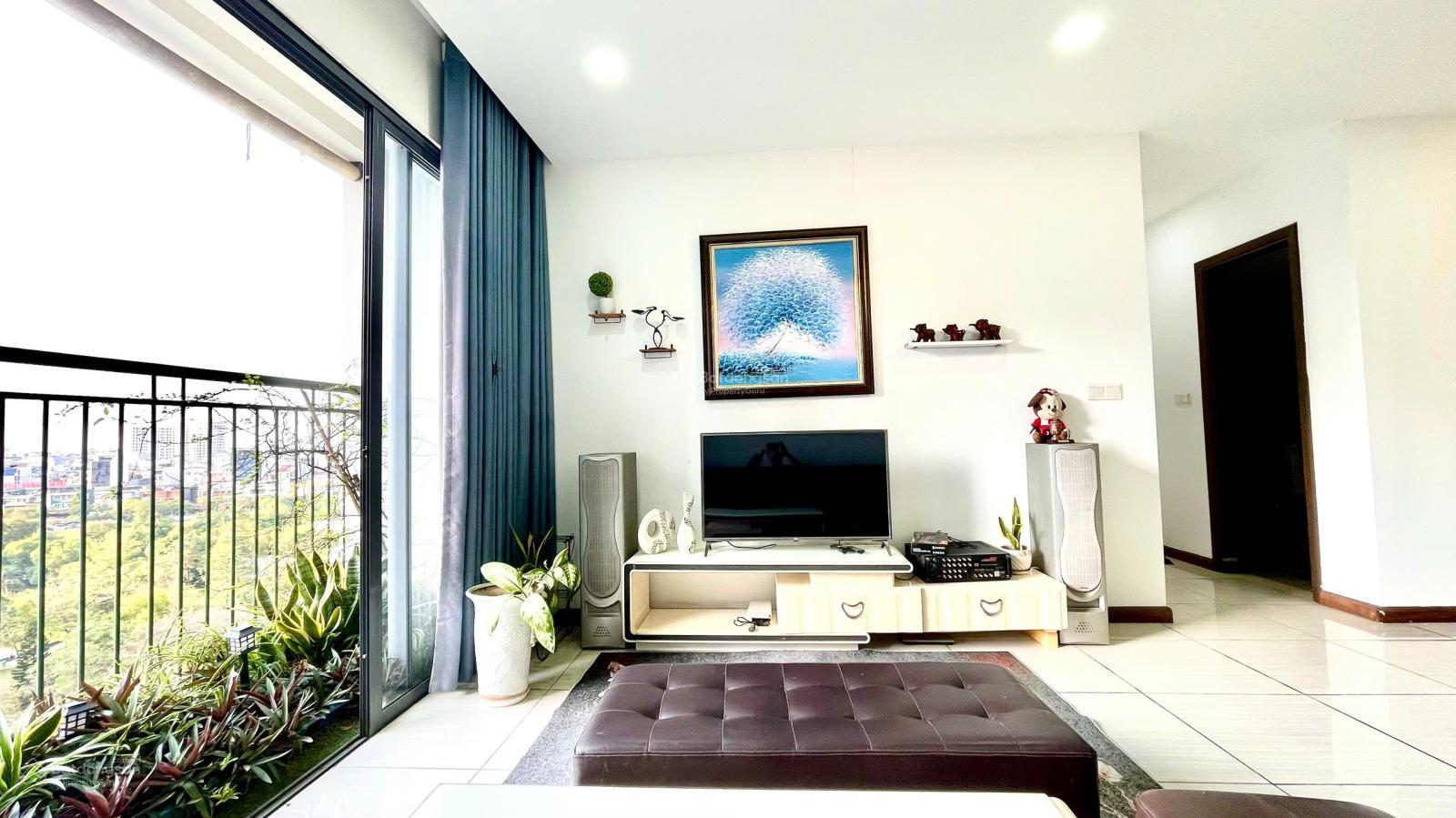 Căn hộ chính chủ 3PN3WC, 130m² tại Ngoại Giao Đoàn - View hồ và công viên tuyệt đẹp