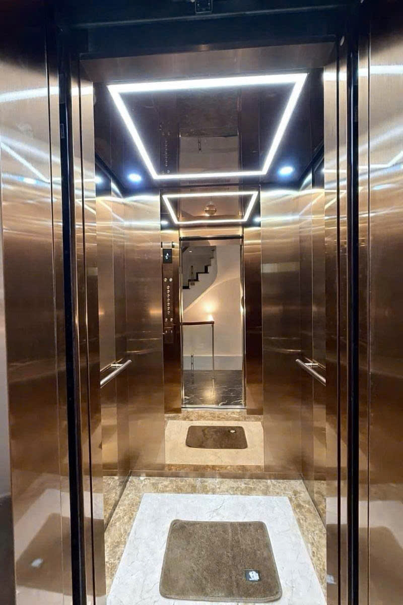 Nhà ngõ 279 Đội Cấn 57m² giá 24 tỷ - Kinh doanh sầm uất, ô tô tránh!