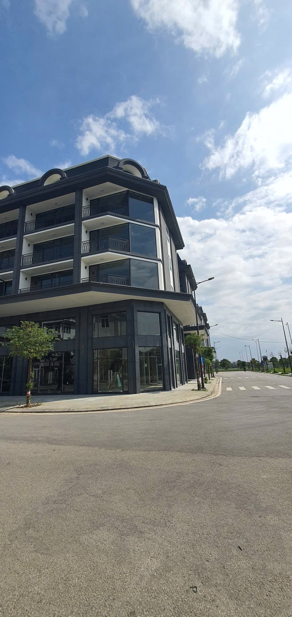 Shophouse cho thuê tại An Cựu, 89.5m² giá 40 triệu/tháng - Mặt tiền sầm uất!