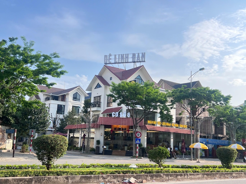 Biệt thự góc 3 mặt đường Thành Phố Giao Lưu 280m² giá 126 tỷ - Đầu tư sinh lời!