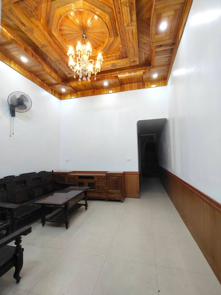 Nhà 2 tầng ngõ 33 Tôn Thất Tùng, TP Vinh 61m² giá 4 tỷ - Vị trí thuận tiện gần bệnh viện!