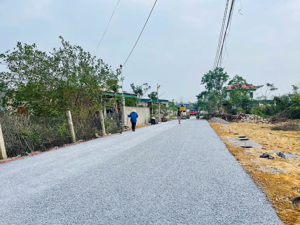 Đất nền Xóm 1, Phúc Thọ 100m² giá 1.5 tỷ - Đường nhựa thông thoáng!