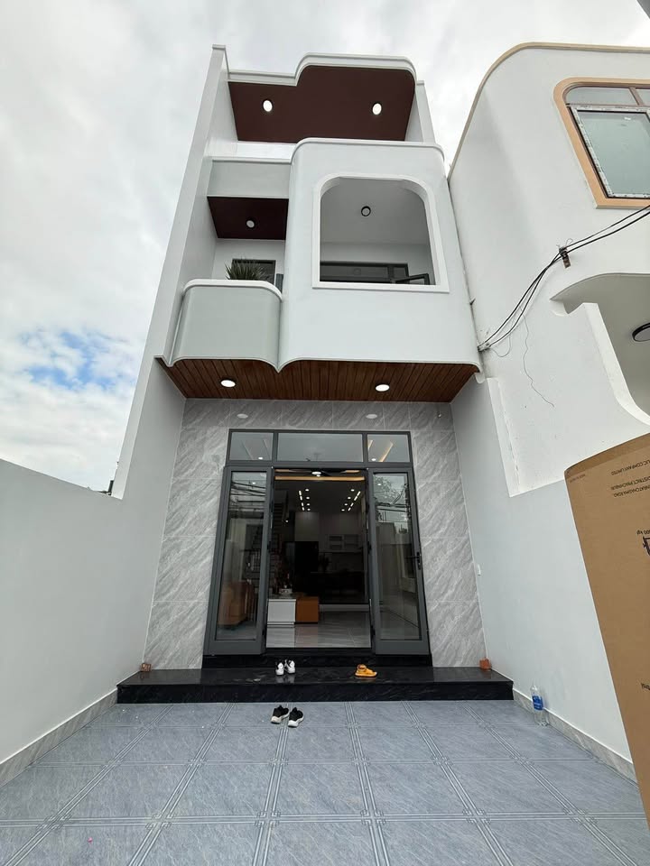 Nhà 2 tầng tại Đà Nẵng 100m² giá 4.85 tỷ - Sẵn sàng vào ở ngay!