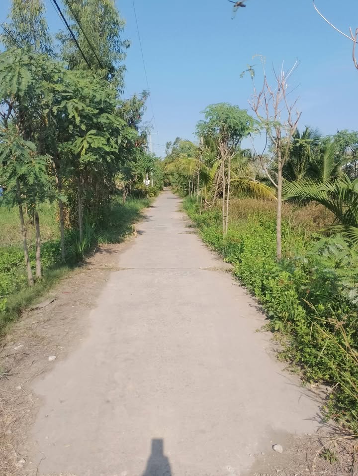 Đất nền mặt tiền ấp Hòa Nhờ B, xã Hòa Tú, 8400m² - Giá 760 triệu, cơ hội đầu tư tuyệt vời!