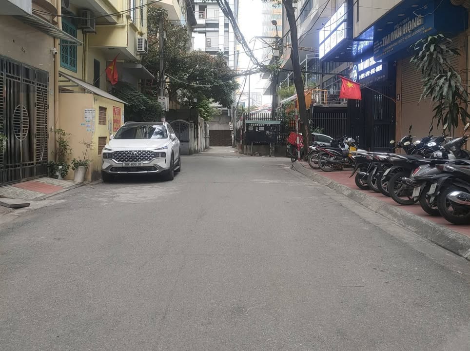 Nhà mặt phố Nguyễn Văn Huyên, Cầu Giấy, 56m² giá 13 tỷ - Kinh doanh ngay!