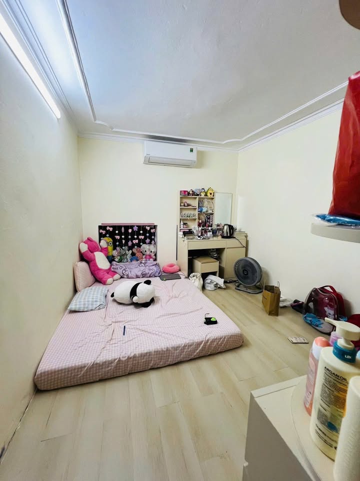 Phòng cho thuê ngõ 29 Hoàng Mai 23m² giá 3.2 triệu - Tiện nghi đầy đủ!