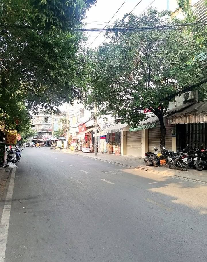 Nhà mặt tiền kinh doanh Nguyễn Hữu Tiến, Q. Tân Phú, 74m² giá 14 tỷ - Đầu tư sinh lời ngay!