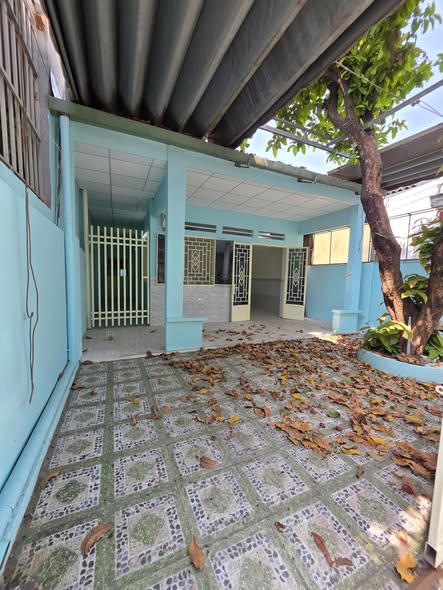 Nhà cấp 4 gần KDC Phú Hồng Thịnh 129,7m² giá 3,79 tỷ - Sổ hồng riêng, hỗ trợ ngân hàng 70%!