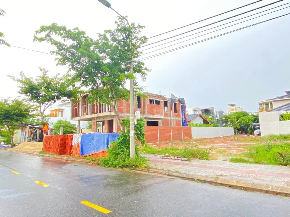 Đất nền đường Nguyễn Đình Thi, Hòa Xuân 300m² giá 18.3 tỷ - View sông thoáng mát!