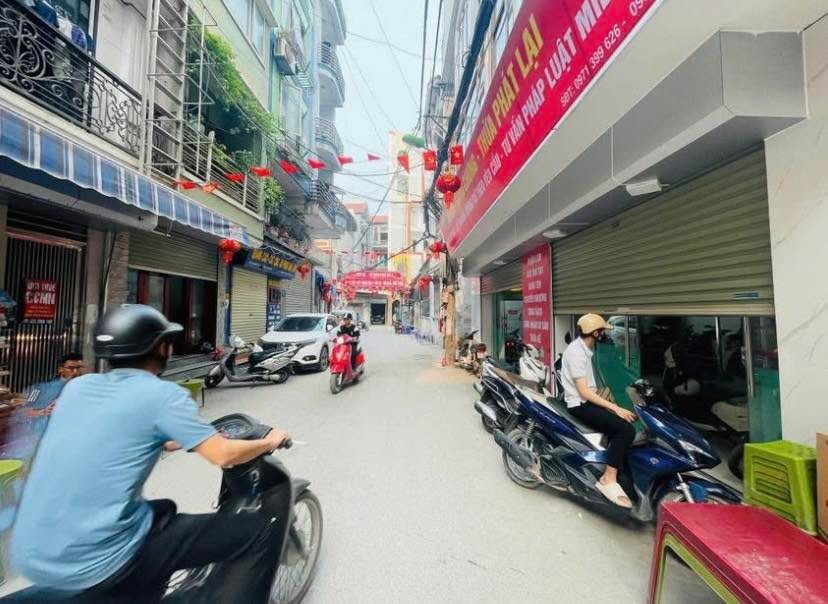 Nhà bán tại SVĐ Mỹ Đình 40m² giá 8 tỷ - Sẵn sàng vào ở ngay!