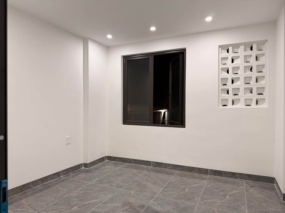 Nhà 3 tầng Tô Hiệu Sơn La 55m² giá 1 tỷ - Sẵn sàng ở ngay!