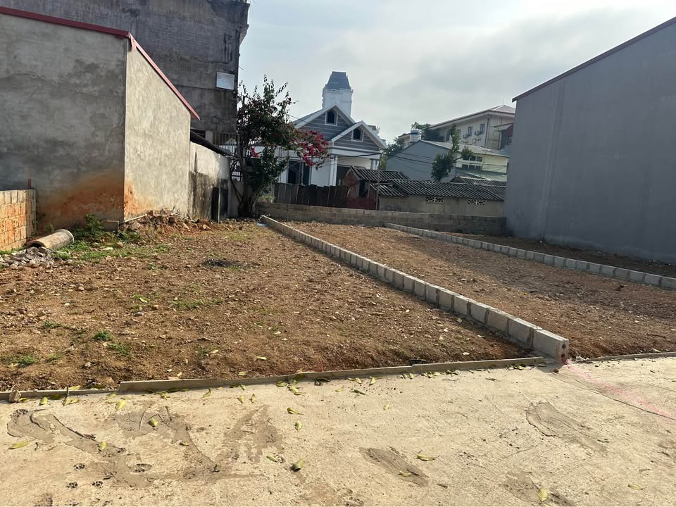 Đất nền Lạng Sơn 70.9m² giá 1.1 tỷ - Gần Vincom, thuận tiện đi lại!